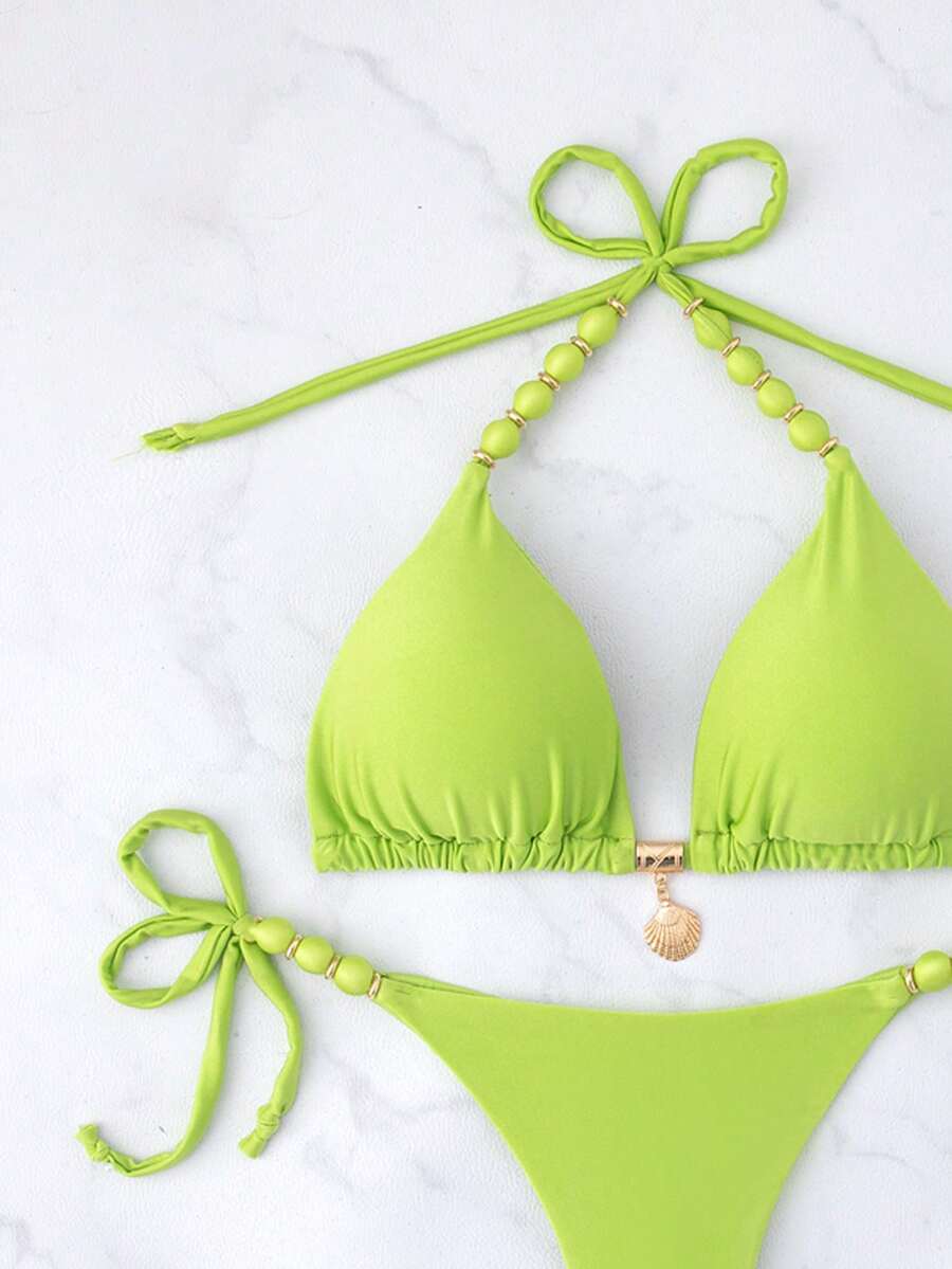 Biquíni Amarrável Com Pingente de Concha e Detalhes Dourados